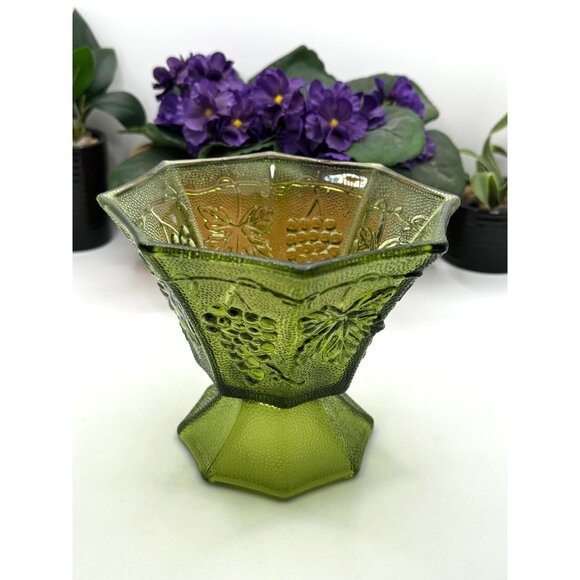 Vintage Anchor Hocking Green Glass Candy Dish With Grape & Leaf Design - Picture 1 of 7